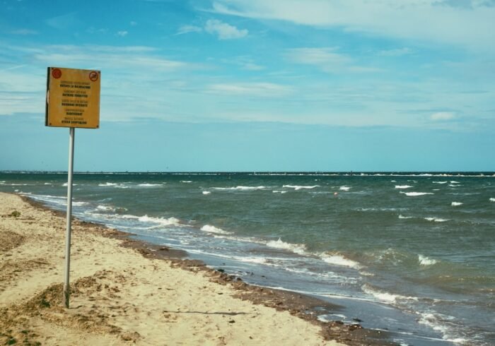 Photo Beach warning