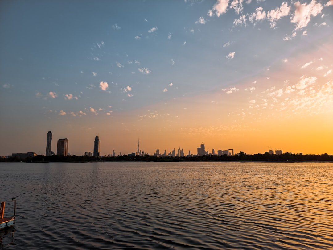 Photo Smog-filled skyline