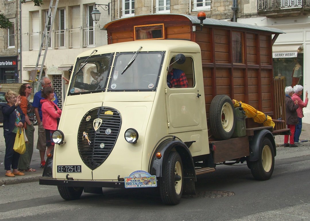 Photo Logging trucks