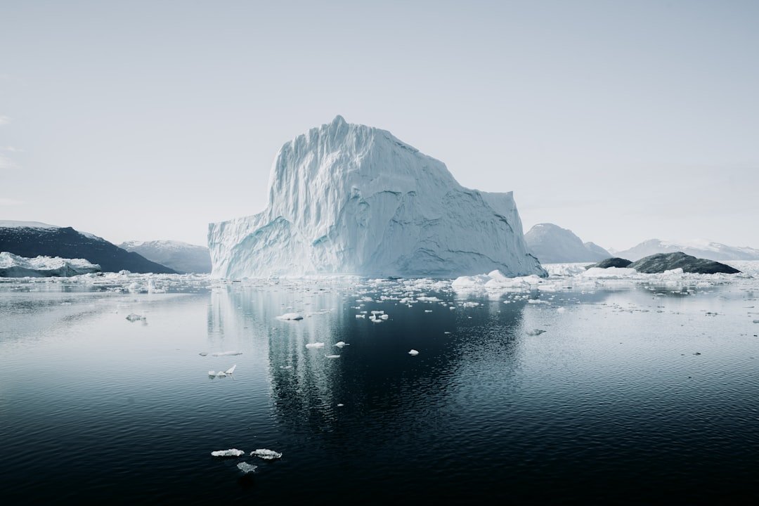 Photo melting ice